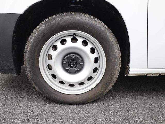 Peugeot Partner 1.5 BlueHDI 102PS NEUES MODELL 2-Sitzer AHK Klima Radio Apple CarPlay Android Auto Bluetooth DAB PDC v+h R&uuml;ckf.Kamera Tempomat Ganzj.Reifen 