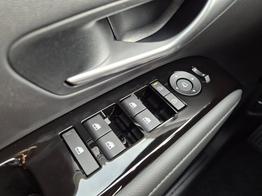 Hyundai TUCSON Trend 1.6 T-GDI 150PS Automatik TZ 2026 Teil-Leder Sitzheizung v+h Lenkradheizung Klimaautomatik Navi Touchscreen DAB+ Apple CarPlay + Android Auto PDC R&uuml;ckf.-Kamera Matrix-LED-Scheinw. 