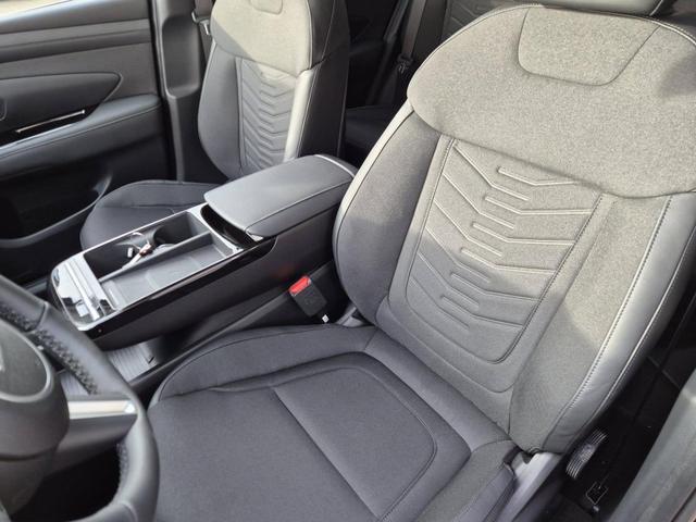 Hyundai TUCSON Trend 1.6 T-GDI 150PS Automatik TZ 2026 Teil-Leder Sitzheizung v+h Lenkradheizung Klimaautomatik Navi Touchscreen DAB+ Apple CarPlay + Android Auto PDC R&uuml;ckf.-Kamera Matrix-LED-Scheinw. 