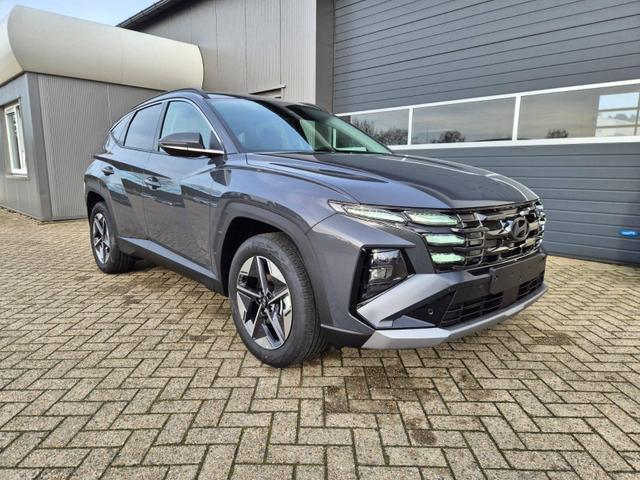 Hyundai TUCSON - Trend 1.6 T-GDI 150PS Automatik TZ 2026 Teil-Leder Sitzheizung v+h Lenkradheizung Klimaautomatik Navi Touchscreen DAB+ Apple CarPlay + Android Auto PDC R&uuml;ckf.-Kamera Matrix-LED-Scheinw.