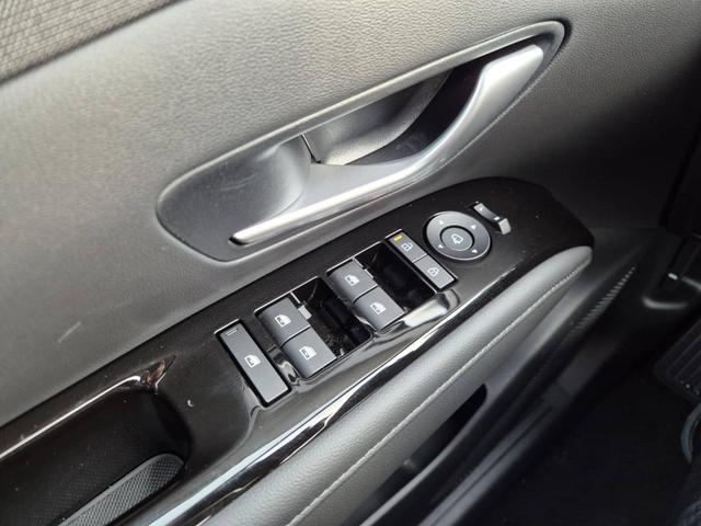 Hyundai TUCSON Trend 1.6 T-GDI 150PS Automatik TZ 2026 Teil-Leder Sitzheizung v+h Lenkradheizung Klimaautomatik Navi Touchscreen DAB+ Apple CarPlay + Android Auto PDC R&uuml;ckf.-Kamera Matrix-LED-Scheinw. 