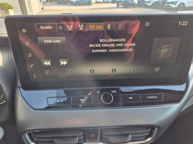 Nissan Juke 1.0 DIG-T 114PS Acenta Klimaautomatik Sitzheizung R&uuml;ckf.Kamera Bluetooth Touchscreen wireless Apple CarPlay Android Auto 