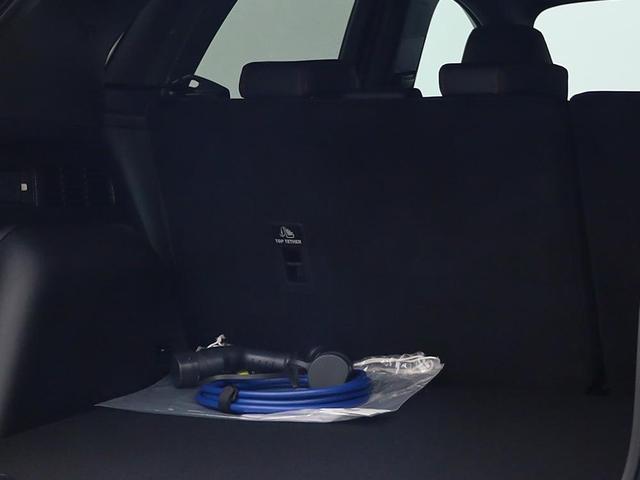 Ford Kuga ST-Line X 243PS PHEV Automatik Sitzheizung v+h Lenkradheizung Frontscheibe beheizb. Navi SYNC4 Apple CarPlay Android Auto Touchscreen PDC 4xKamera 2xKeyless B+O Sound 18"LM vollelektr. Reichweite 66KM 