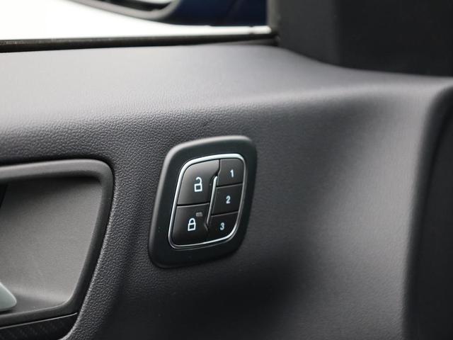Ford Kuga ST-Line X 243PS PHEV Automatik Sitzheizung v+h Lenkradheizung Frontscheibe beheizb. Navi SYNC4 Apple CarPlay Android Auto Touchscreen PDC 4xKamera 2xKeyless B+O Sound 18"LM vollelektr. Reichweite 66KM 