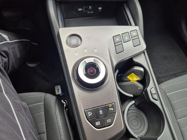 Kia Sportage Spirit 1.6 T-GDI 150PS DCT NEUES MODELL MY26 FACELIFT Teil-Leder 18"LM Sitzheizung v+h Lenkradheizung Klimaautomatik ACC Navi Bluetooth Touchscreen Apple CarPlay Android Auto PDC R&uuml;ckf.Kamera 2x Keyless 