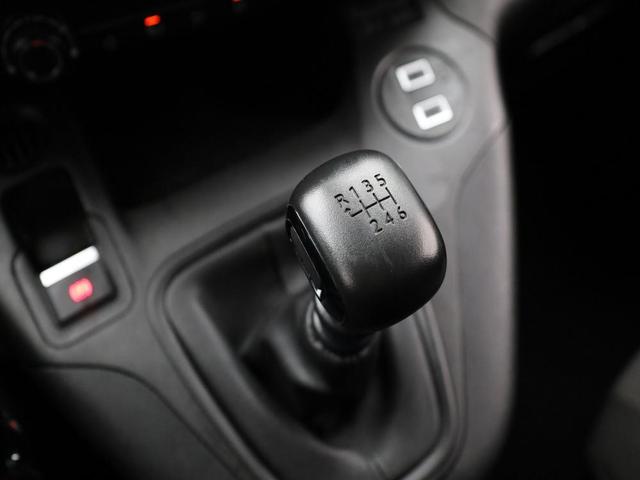 Peugeot Partner 1.5 BlueHDI 102PS NEUES MODELL 2-Sitzer AHK Klima Radio Apple CarPlay Android Auto Bluetooth DAB PDC v+h R&uuml;ckf.Kamera Tempomat Ganzj.Reifen 