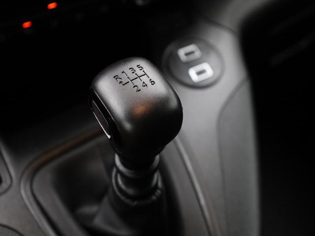 Peugeot Partner 1.5 BlueHDI 102PS NEUES MODELL 2-Sitzer AHK Klima Radio Apple CarPlay Android Auto Bluetooth DAB PDC v+h R&uuml;ckf.Kamera Tempomat Ganzj.Reifen 