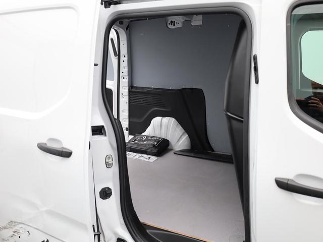 Peugeot Partner 1.5 BlueHDI 130PS Automatik NEUES MODELL 2-Sitzer Apple CarPlay Android Auto AHK Klima Bluetooth DAB PDC v+h R&uuml;ckf.Kamera Tempomat Ganzj.Reifen 