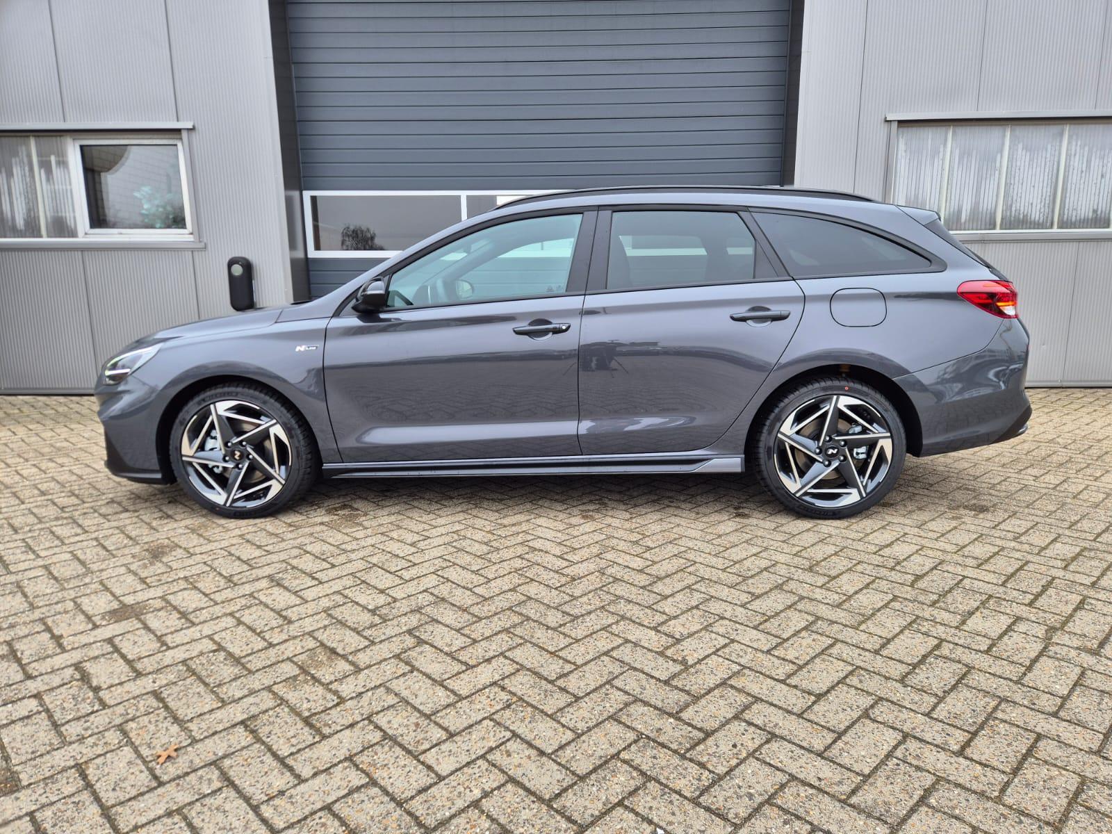 Hyundai i30 Kombi 1.6 T-GDI 150PS Automatik N-Line MY2026 Sitzheizung Lenkradheizung Klimaautomatik Navi 10,3"-Touchscreen Bluelink Apple CarPlay + Android Auto PDC v+h R&uuml;ckf.Kamera 18-LM 