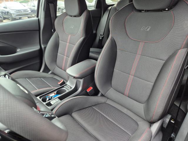 Hyundai i30 Kombi 1.6 T-GDI 150PS Automatik N-Line MY2026 Sitzheizung Lenkradheizung Klimaautomatik Navi 10,3"-Touchscreen Bluelink Apple CarPlay + Android Auto PDC v+h R&uuml;ckf.Kamera 18-LM 
