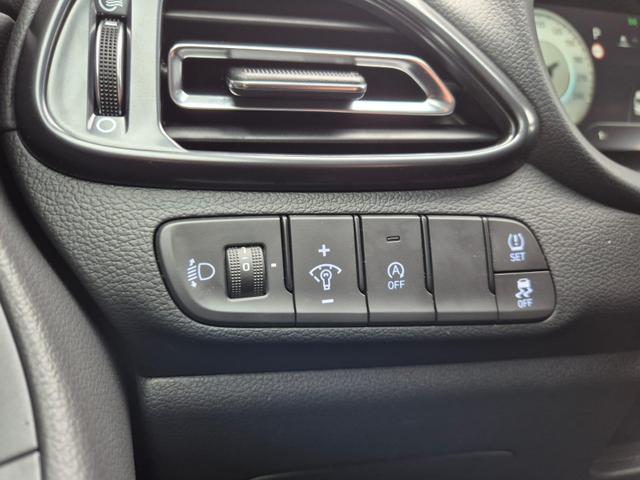 Hyundai i30 Kombi 1.6 T-GDI 150PS Automatik N-Line MY2026 Sitzheizung Lenkradheizung Klimaautomatik Navi 10,3"-Touchscreen Bluelink Apple CarPlay + Android Auto PDC v+h R&uuml;ckf.Kamera 18-LM 