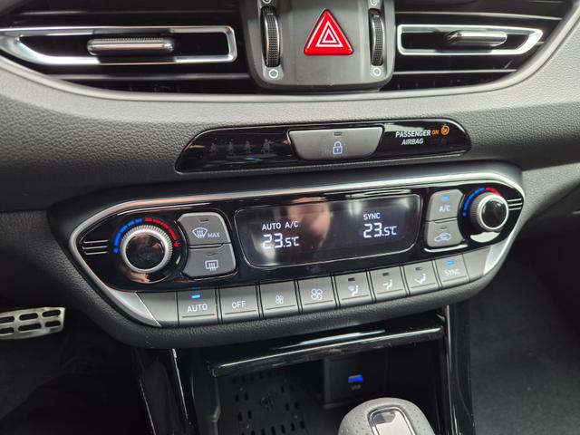 Hyundai i30 Kombi 1.6 T-GDI 150PS Automatik N-Line MY2026 Sitzheizung Lenkradheizung Klimaautomatik Navi 10,3"-Touchscreen Bluelink Apple CarPlay + Android Auto PDC v+h R&uuml;ckf.Kamera 18-LM 