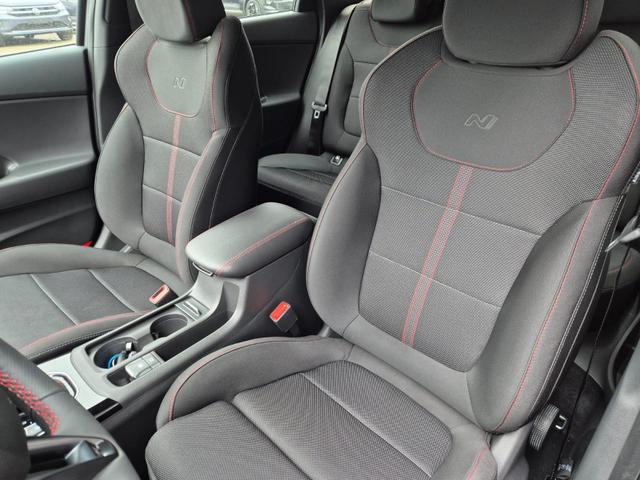 Hyundai i30 Kombi 1.6 T-GDI 150PS Automatik N-Line MY2026 Sitzheizung Lenkradheizung Klimaautomatik Navi 10,3"-Touchscreen Bluelink Apple CarPlay + Android Auto PDC v+h R&uuml;ckf.Kamera 18-LM 