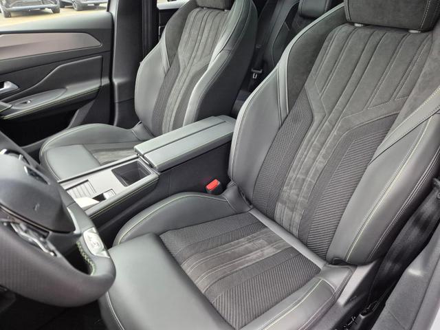 Peugeot 308 SW GT Exclusive 1.2 Hybrid 145PS Automatik Matrix-LED elektr. PanoDach Heckklappe Sitzheizung Lenkradheizung Navi 10" HD-Touchscreen wireless Apple CarPlay + Android Auto FOCAL-System 2x Keyless ACC 4x Kamera PDC v+h 18"LM 