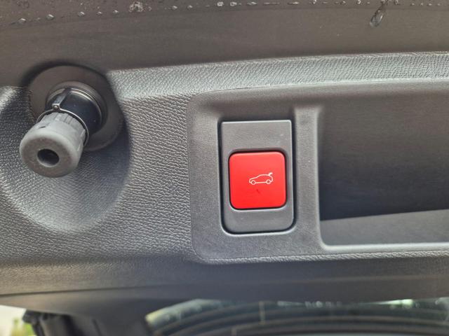 Peugeot 308 SW GT Exclusive 1.2 Hybrid 145PS Automatik Matrix-LED elektr. PanoDach Heckklappe Sitzheizung Lenkradheizung Navi 10" HD-Touchscreen wireless Apple CarPlay + Android Auto FOCAL-System 2x Keyless ACC 4x Kamera PDC v+h 18"LM 