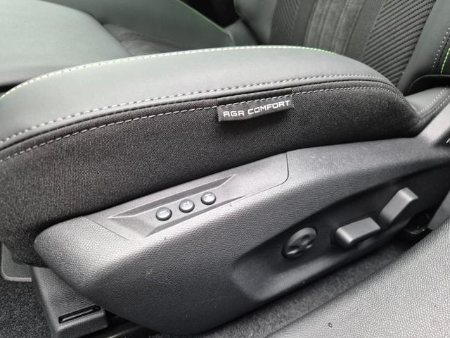Peugeot 308 SW GT Exclusive 1.2 Hybrid 145PS Automatik Matrix-LED elektr. PanoDach Heckklappe Sitzheizung Lenkradheizung Navi 10" HD-Touchscreen wireless Apple CarPlay + Android Auto FOCAL-System 2x Keyless ACC 4x Kamera PDC v+h 18"LM 