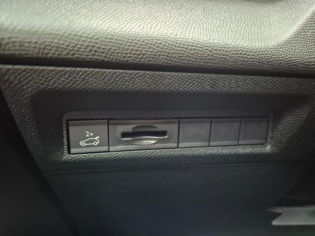 Peugeot 308 SW GT Exclusive 1.2 Hybrid 145PS Automatik Matrix-LED elektr. PanoDach Heckklappe Sitzheizung Lenkradheizung Navi 10" HD-Touchscreen wireless Apple CarPlay + Android Auto FOCAL-System 2x Keyless ACC 4x Kamera PDC v+h 18"LM 