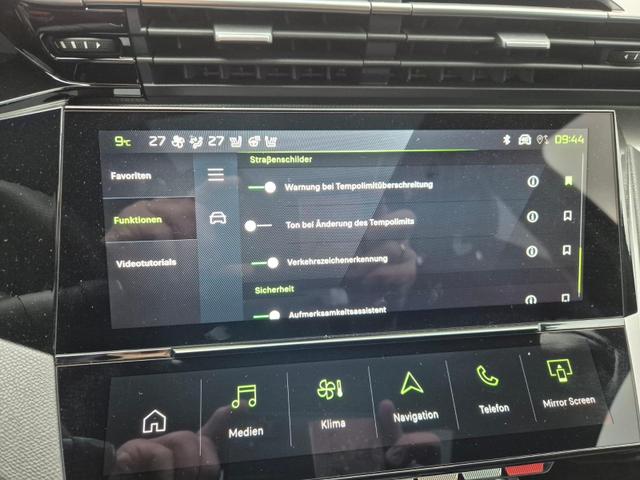 Peugeot 308 SW GT Exclusive 1.2 Hybrid 145PS Automatik Matrix-LED elektr. PanoDach Heckklappe Sitzheizung Lenkradheizung Navi 10" HD-Touchscreen wireless Apple CarPlay + Android Auto FOCAL-System 2x Keyless ACC 4x Kamera PDC v+h 18"LM 