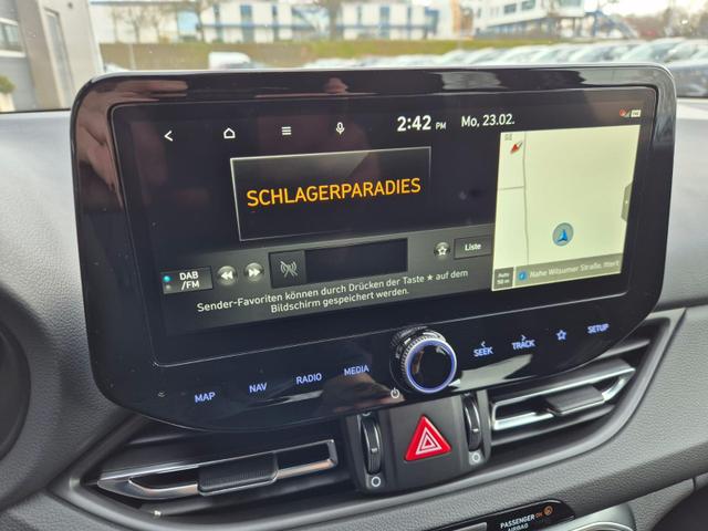 Hyundai i30 Kombi 1.6 T-GDI 150PS Automatik N-Line MY2026 Sitzheizung Lenkradheizung Klimaautomatik Navi 10,3"-Touchscreen Bluelink Apple CarPlay + Android Auto PDC v+h R&uuml;ckf.Kamera 18-LM 