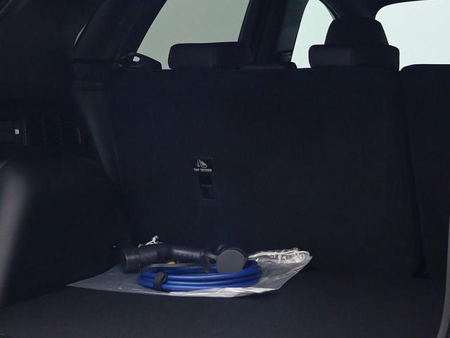 Ford Kuga ST-Line X 243PS PHEV Automatik Sitzheizung v+h Lenkradheizung Frontscheibe beheizb. Navi SYNC4 Apple CarPlay Android Auto Touchscreen PDC 4xKamera 2xKeyless B+O Sound 18"LM vollelektr. Reichweite 66KM 