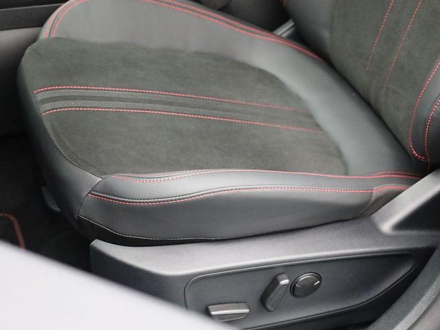 Ford Kuga ST-Line X 243PS PHEV Automatik Sitzheizung v+h Lenkradheizung Frontscheibe beheizb. Navi SYNC4 Apple CarPlay Android Auto Touchscreen PDC 4xKamera 2xKeyless B+O Sound 18"LM vollelektr. Reichweite 66KM 