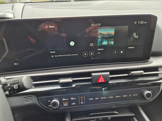 Kia Sportage Spirit 1.6 T-GDI 150PS Automatik NEUES MODELL MY26 FACELIFT Teil-Leder 18"LM Sitzheizung v+h Lenkradheizung Klimaautomatik ACC Navi Bluetooth Touchscreen Apple CarPlay Android Auto PDC R&uuml;ckf.Kamera 2x Keyless 