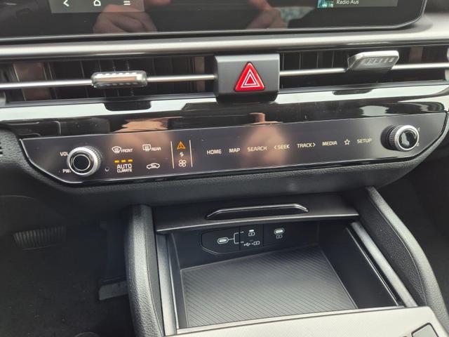 Kia Sportage Spirit 1.6 T-GDI 150PS Automatik NEUES MODELL MY26 FACELIFT Teil-Leder 18"LM Sitzheizung v+h Lenkradheizung Klimaautomatik ACC Navi Bluetooth Touchscreen Apple CarPlay Android Auto PDC R&uuml;ckf.Kamera 2x Keyless 