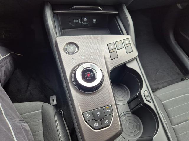 Kia Sportage Spirit 1.6 T-GDI 150PS Automatik NEUES MODELL MY26 FACELIFT Teil-Leder 18"LM Sitzheizung v+h Lenkradheizung Klimaautomatik ACC Navi Bluetooth Touchscreen Apple CarPlay Android Auto PDC R&uuml;ckf.Kamera 2x Keyless 