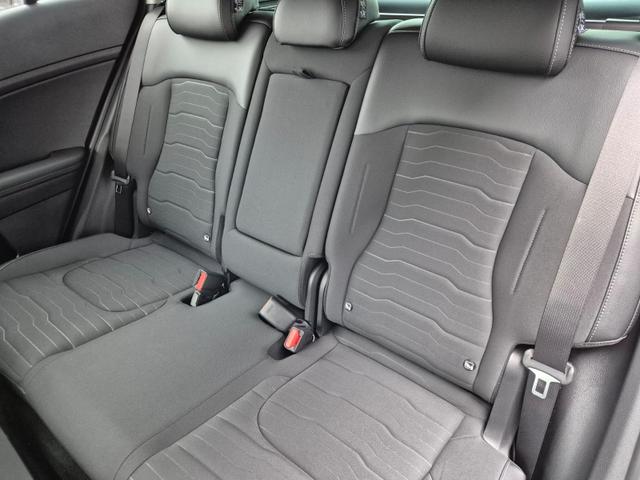 Kia Sportage Spirit 1.6 T-GDI 150PS Automatik NEUES MODELL MY26 FACELIFT Teil-Leder 18"LM Sitzheizung v+h Lenkradheizung Klimaautomatik ACC Navi Bluetooth Touchscreen Apple CarPlay Android Auto PDC R&uuml;ckf.Kamera 2x Keyless 