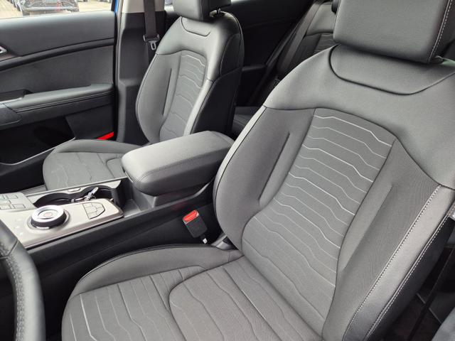 Kia Sportage Spirit 1.6 T-GDI 150PS Automatik NEUES MODELL MY26 FACELIFT Teil-Leder 18"LM Sitzheizung v+h Lenkradheizung Klimaautomatik ACC Navi Bluetooth Touchscreen Apple CarPlay Android Auto PDC R&uuml;ckf.Kamera 2x Keyless 