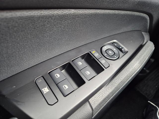 Kia Sportage Spirit 1.6 T-GDI 150PS Automatik NEUES MODELL MY26 FACELIFT Teil-Leder 18"LM Sitzheizung v+h Lenkradheizung Klimaautomatik ACC Navi Bluetooth Touchscreen Apple CarPlay Android Auto PDC R&uuml;ckf.Kamera 2x Keyless 