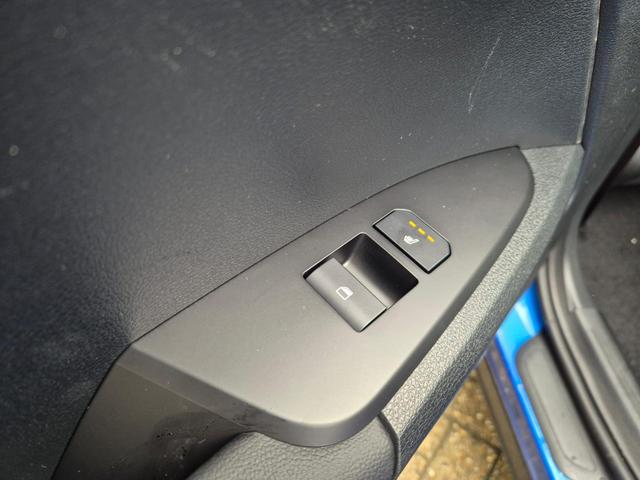 Kia Sportage Spirit 1.6 T-GDI 150PS Automatik NEUES MODELL MY26 FACELIFT Teil-Leder 18"LM Sitzheizung v+h Lenkradheizung Klimaautomatik ACC Navi Bluetooth Touchscreen Apple CarPlay Android Auto PDC R&uuml;ckf.Kamera 2x Keyless 