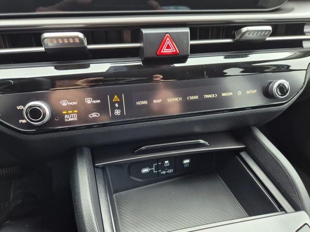 Kia Sportage Spirit 1.6 T-GDI 150PS Automatik NEUES MODELL MY26 FACELIFT Teil-Leder 18"LM Sitzheizung v+h Lenkradheizung Klimaautomatik ACC Navi Bluetooth Touchscreen Apple CarPlay Android Auto PDC R&uuml;ckf.Kamera 2x Keyless 