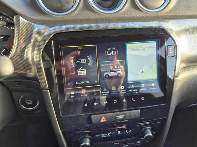 Suzuki Vitara Comfort+ 110PS Automatik MHEV 1.4 Boosterjet Teilleder Navi Klimaautomatik Sitzheizung ACC PDC v+h R&uuml;ckf.Kamera Suzuki-Radio Apple CarPlay Android Auto Touchscreen 2xKeyless 17-LM 