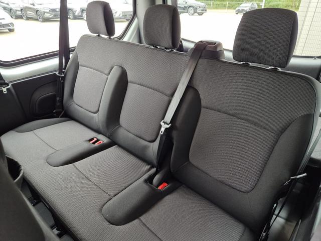 Renault Trafic Combi L2 2.0 dCi 150PS Grand Evolution 9-Sitzer Rollstuhlrampe Rollstuhlsicherung Schiebet&uuml;r l+r Klima v+h DAB Bluetooth Touchscreen Apple CarPlay Android Auto PDC R&uuml;ckf.Kamera 