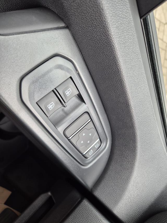 Renault Trafic Combi L2 2.0 dCi 150PS Grand Evolution 9-Sitzer Rollstuhlrampe Rollstuhlsicherung Schiebet&uuml;r l+r Klima v+h DAB Bluetooth Touchscreen Apple CarPlay Android Auto PDC R&uuml;ckf.Kamera 