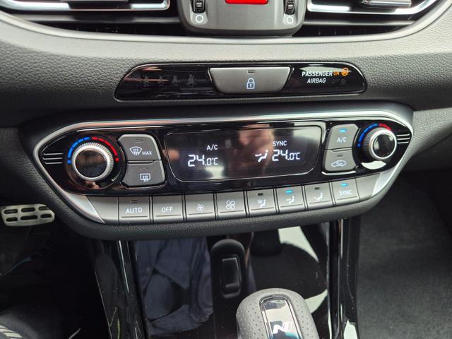 Hyundai i30 Kombi 1.6 T-GDI 150PS Automatik N-Line MY2026 Sitzheizung Lenkradheizung Klimaautomatik Navi 10,3"-Touchscreen Bluelink Apple CarPlay + Android Auto PDC v+h R&uuml;ckf.Kamera 18-LM 