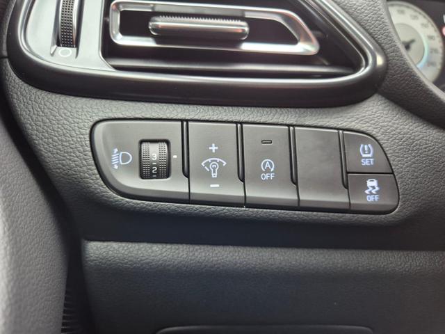 Hyundai i30 Kombi 1.6 T-GDI 150PS Automatik N-Line MY2026 Sitzheizung Lenkradheizung Klimaautomatik Navi 10,3"-Touchscreen Bluelink Apple CarPlay + Android Auto PDC v+h R&uuml;ckf.Kamera 18-LM 