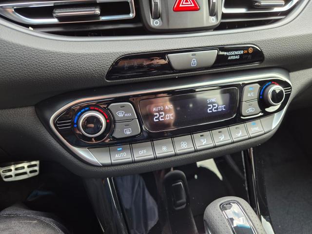 Hyundai i30 Kombi 1.6 T-GDI 150PS Automatik N-Line MY2026 Sitzheizung Lenkradheizung Klimaautomatik Navi 10,3"-Touchscreen Bluelink Apple CarPlay + Android Auto PDC v+h R&uuml;ckf.Kamera 18-LM 