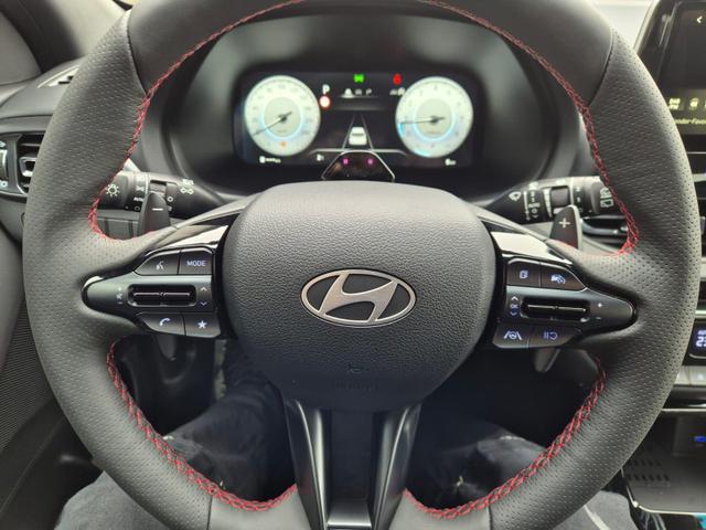 Hyundai i30 Kombi 1.6 T-GDI 150PS Automatik N-Line MY2026 Sitzheizung Lenkradheizung Klimaautomatik Navi 10,3"-Touchscreen Bluelink Apple CarPlay + Android Auto PDC v+h R&uuml;ckf.Kamera 18-LM 