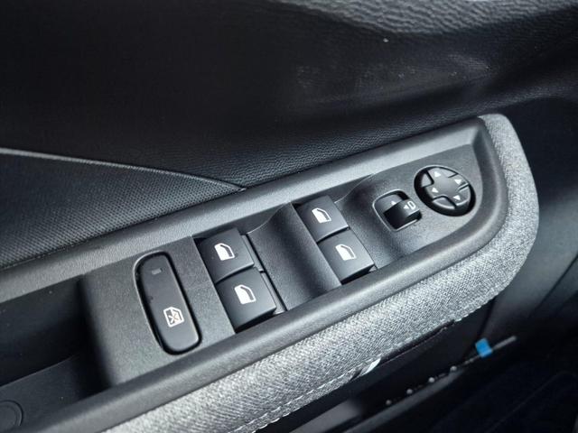 Opel Frontera GS 1.2 HEV 145PS Automatik Sitzheizung Lenkradheizung Frontscheibe beheizb. Klimaautomatik PDC v+h R&uuml;ckf.Kamera Navi Apple CarPlay Android Auto Touchscreen 17"LM 