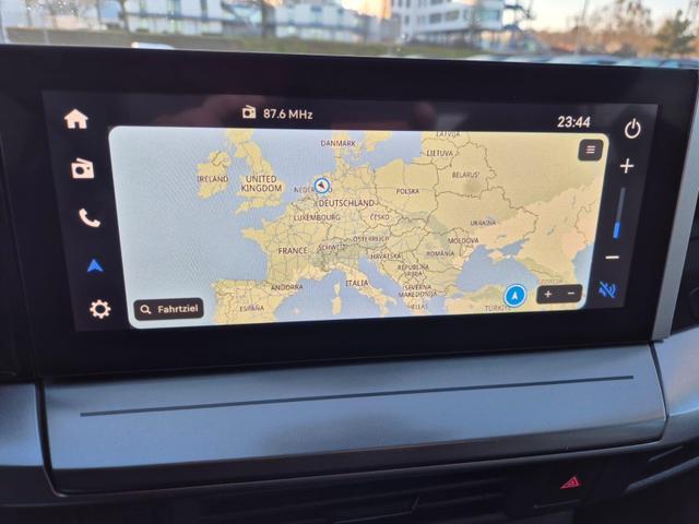 Opel Frontera GS 1.2 HEV 145PS Automatik Sitzheizung Lenkradheizung Frontscheibe beheizb. Klimaautomatik PDC v+h R&uuml;ckf.Kamera Navi Apple CarPlay Android Auto Touchscreen 17"LM 