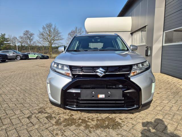 Suzuki Vitara Comfort+ 110PS Automatik MHEV 1.4 Boosterjet Teilleder Navi Klimaautomatik Sitzheizung ACC PDC v+h R&uuml;ckf.Kamera Suzuki-Radio Apple CarPlay Android Auto Touchscreen 2xKeyless 17-LM 