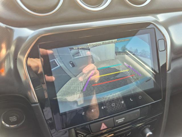 Suzuki Vitara Comfort+ 110PS Automatik MHEV 1.4 Boosterjet Teilleder Navi Klimaautomatik Sitzheizung ACC PDC v+h R&uuml;ckf.Kamera Suzuki-Radio Apple CarPlay Android Auto Touchscreen 2xKeyless 17-LM 