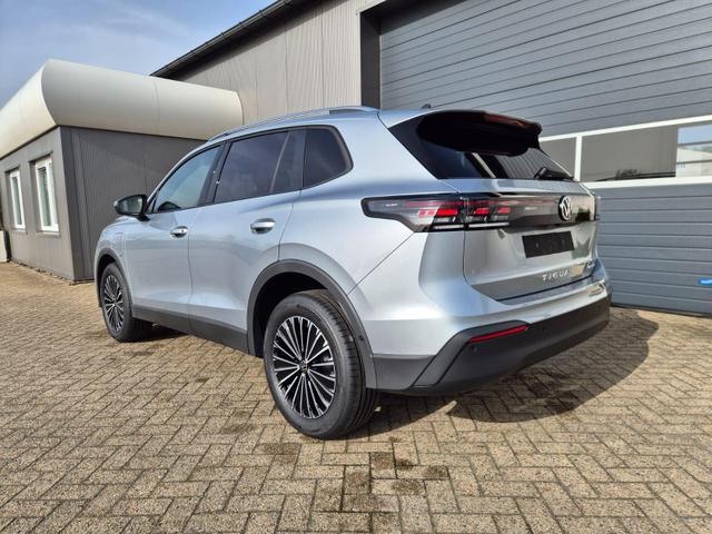 Volkswagen Tiguan Life 1,5 l eHybrid OPF 204PS DSG Design Paket "Dark" LED-Plus-Scheinw. elektr. Heckklappe Sitzheizung v+h Lenkradheizung Frontscheibe beheizb. R&uuml;ckf.Kamera Klimaautomatik VW-Radio Bluetooth wireless Apple CarPlay + Android Auto PDC ACC 2xKeyl 