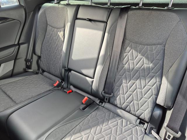 Volkswagen Tiguan Life 1,5 l eHybrid OPF 204PS DSG Design Paket "Dark" LED-Plus-Scheinw. elektr. Heckklappe Sitzheizung v+h Lenkradheizung Frontscheibe beheizb. R&uuml;ckf.Kamera Klimaautomatik VW-Radio Bluetooth wireless Apple CarPlay + Android Auto PDC ACC 2xKeyl 