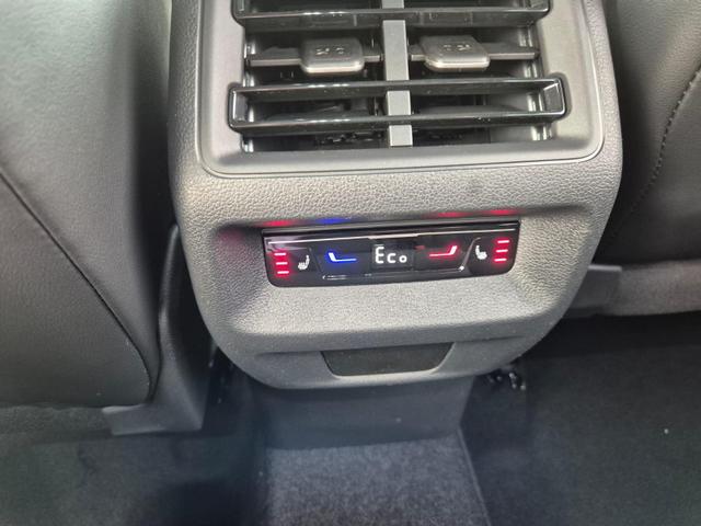 Volkswagen Tiguan Life 1,5 l eHybrid OPF 204PS DSG Design Paket "Dark" LED-Plus-Scheinw. elektr. Heckklappe Sitzheizung v+h Lenkradheizung Frontscheibe beheizb. R&uuml;ckf.Kamera Klimaautomatik VW-Radio Bluetooth wireless Apple CarPlay + Android Auto PDC ACC 2xKeyl 