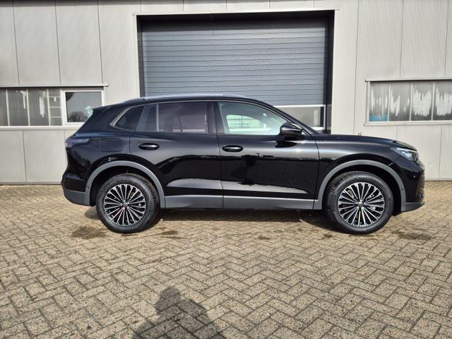 Volkswagen Tiguan Life 1,5 l eHybrid OPF 204PS DSG Design Paket "Dark" LED-Plus-Scheinw. elektr. Heckklappe Sitzheizung v+h Lenkradheizung Frontscheibe beheizb. R&uuml;ckf.Kamera Klimaautomatik VW-Radio Bluetooth wireless Apple CarPlay + Android Auto PDC ACC 2xKeyl 