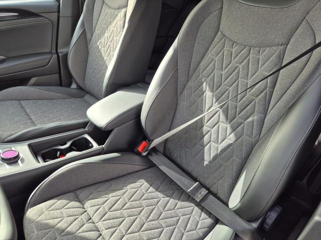 Volkswagen Tiguan Life 1,5 l eHybrid OPF 204PS DSG Design Paket "Dark" LED-Plus-Scheinw. elektr. Heckklappe Sitzheizung v+h Lenkradheizung Frontscheibe beheizb. R&uuml;ckf.Kamera Klimaautomatik VW-Radio Bluetooth wireless Apple CarPlay + Android Auto PDC ACC 2xKeyl 