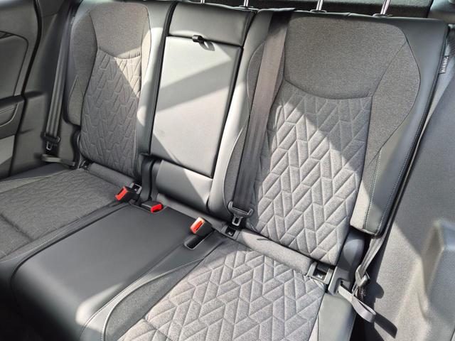 Volkswagen Tiguan Life 1,5 l eHybrid OPF 204PS DSG Design Paket "Dark" LED-Plus-Scheinw. elektr. Heckklappe Sitzheizung v+h Lenkradheizung Frontscheibe beheizb. R&uuml;ckf.Kamera Klimaautomatik VW-Radio Bluetooth wireless Apple CarPlay + Android Auto PDC ACC 2xKeyl 